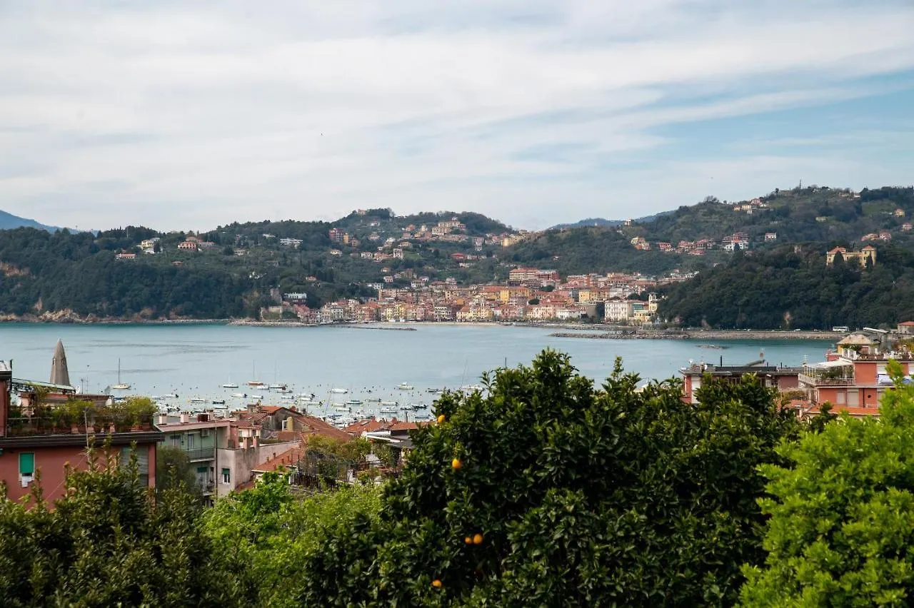 La Tana Di Nonno Bob Apartment Lerici 0*,  Italy